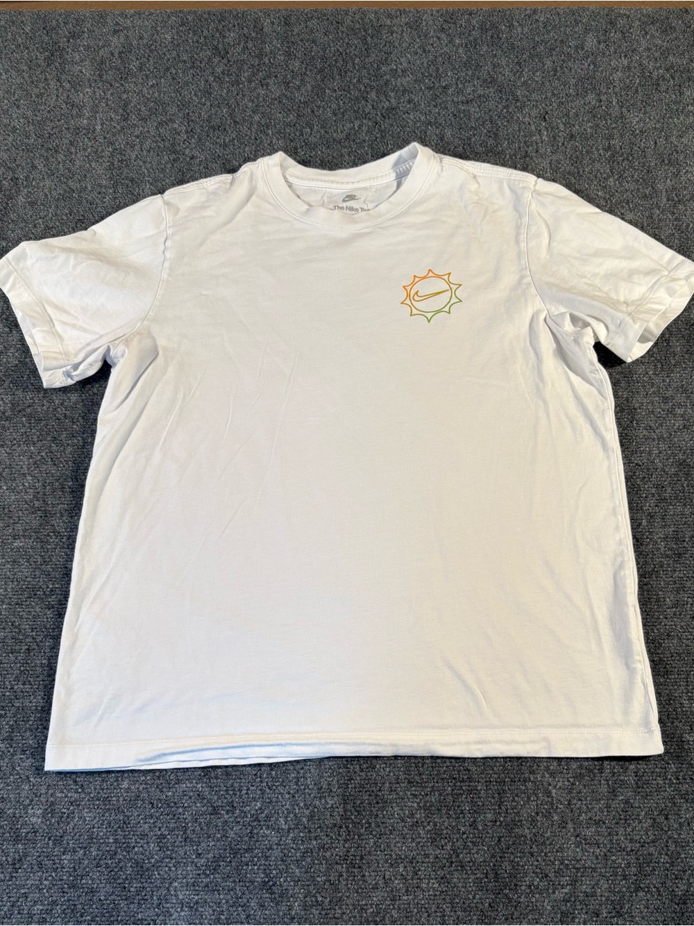 Nike Men's Large White Tropical Sun Palm Graphic Tee